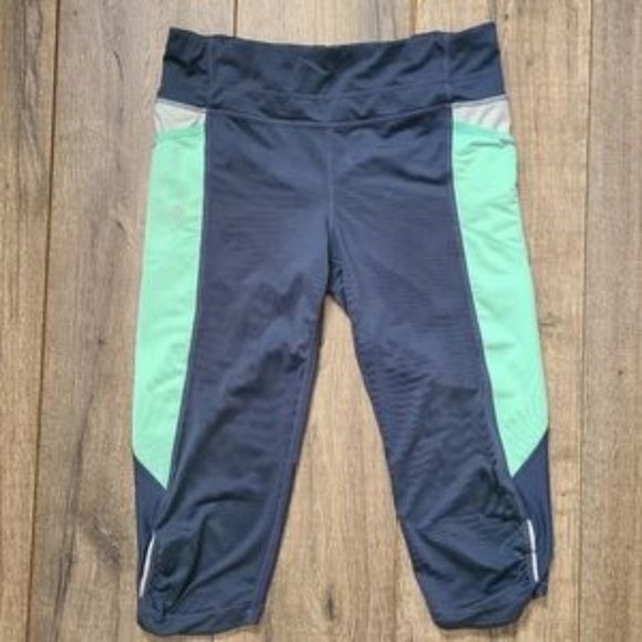 ATHLETA Be Free Tights Capris Leggings Colorblock - Picture 1 of 2